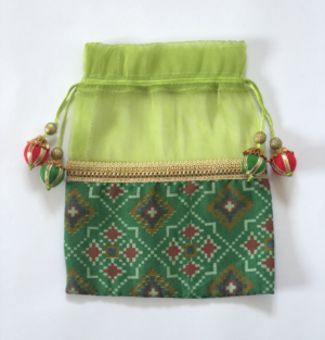Medium size batwa (green)
